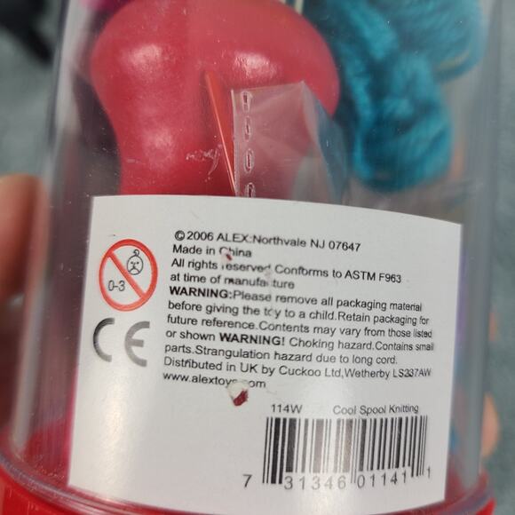 Alex Toys Craft Cool Spool Knitting Set 5 Skeins of Yarn Knitting Tool ages 5 up - Picture 7 of 7